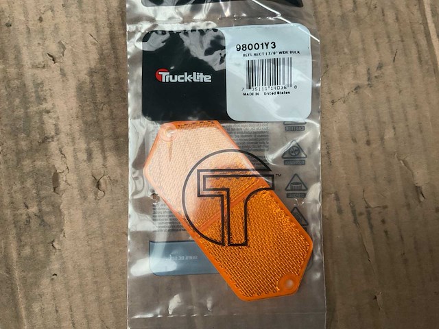 Trucklite 98001y rectangular reflector (25x) - afbeelding 2 van  3