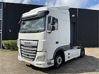 Trucks, trailers, bedrijfsvoertuigen en werkplaatsbenodigdheden