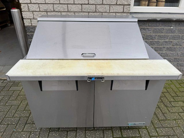 True - 2 deurs + salade - koelwerkbank - afbeelding 1 van  7