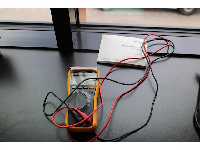 True-rms multimeter fluke type 114. - afbeelding 1 van  2