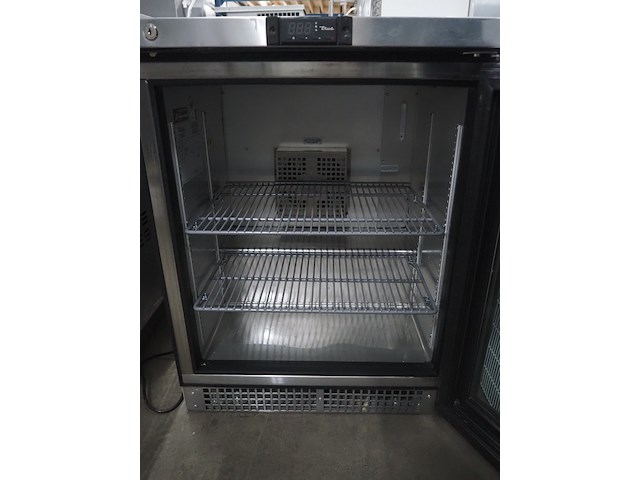 True - afbeelding 3 van  6