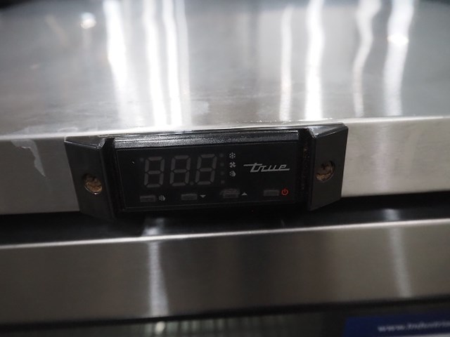 True - afbeelding 5 van  6