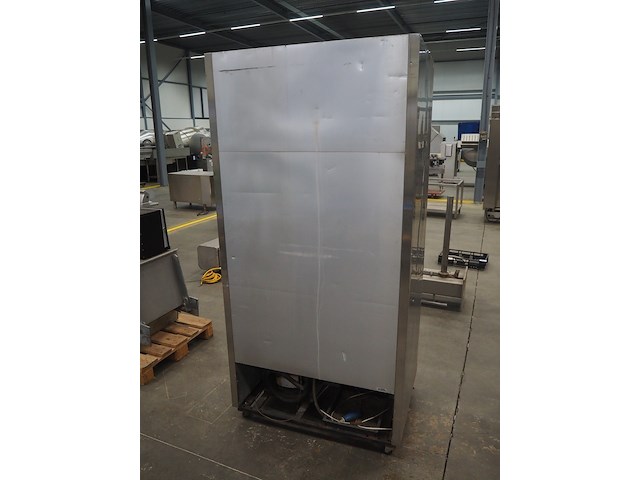 True - afbeelding 7 van  12