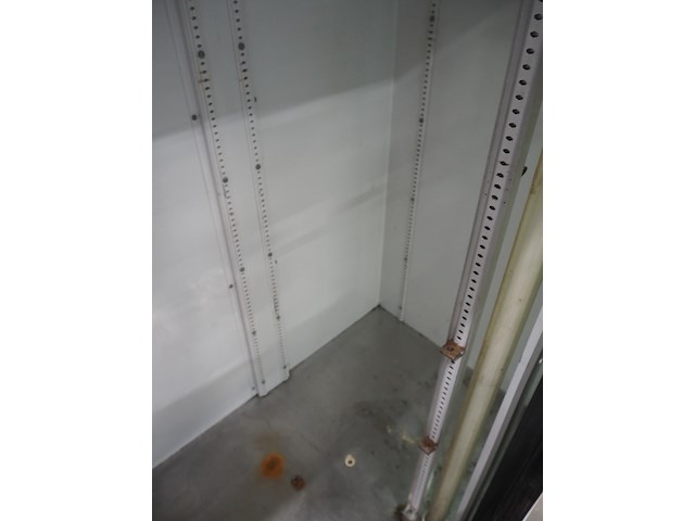 True - afbeelding 11 van  12