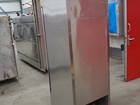 True - afbeelding 4 van  10