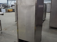 True - afbeelding 5 van  10