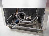 True - afbeelding 9 van  10