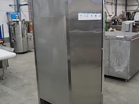 True - afbeelding 3 van  8