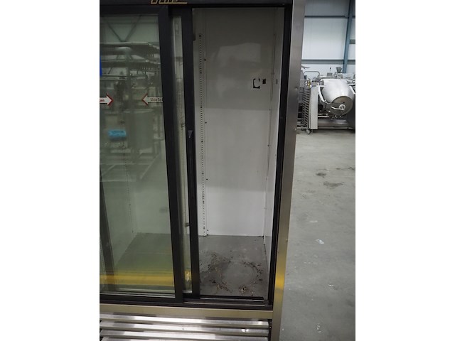 True - afbeelding 8 van  10