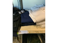 Truien en shirts ca 30 stuks - afbeelding 9 van  11