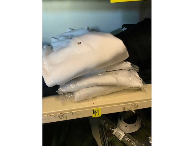 Truien en shirts ca 30 stuks - afbeelding 10 van  11