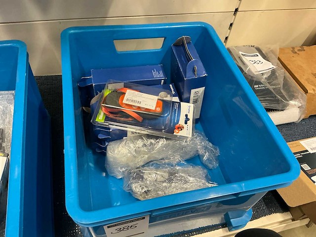 Truma diverse afstandsbedieningen (7x) - afbeelding 1 van  8