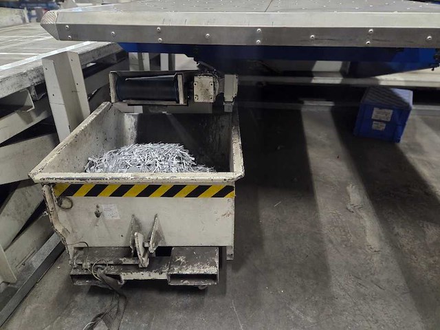 Trumpf - 2004 - trumatic 5000 r - pons-nibbelmachine - afbeelding 9 van  17