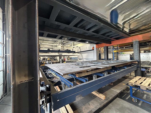 Trumpf - 2015 - trulaser 5040 - lasersnijmachine - liftmaster compact - afbeelding 19 van  41