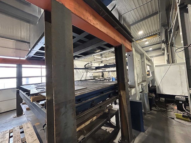 Trumpf - 2015 - trulaser 5040 - lasersnijmachine - liftmaster compact - afbeelding 20 van  41