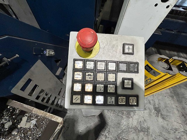 Trumpf - 2015 - trulaser 5040 - lasersnijmachine - liftmaster compact - afbeelding 23 van  41