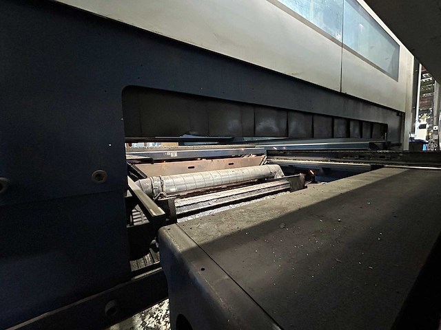 Trumpf - 2015 - trulaser 5040 - lasersnijmachine - liftmaster compact - afbeelding 38 van  41