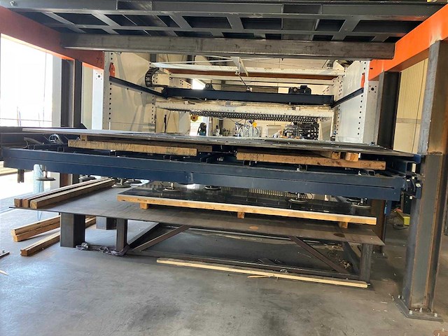Trumpf - 2015 - trulaser 5040 - lasersnijmachine - liftmaster compact - afbeelding 8 van  17