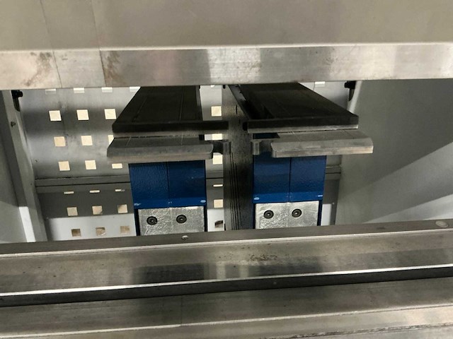 Trumpf - 2018 - trubend 7036 b19 - cnc-kantbank - afbeelding 15 van  20