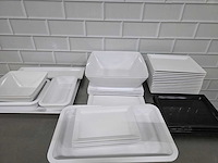 Truyts - partij schalen en kunststof borden - afbeelding 2 van  7