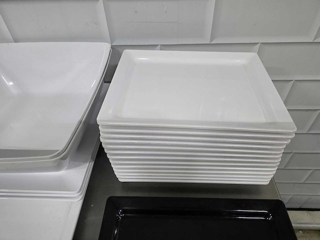 Truyts - partij schalen en kunststof borden - afbeelding 4 van  7