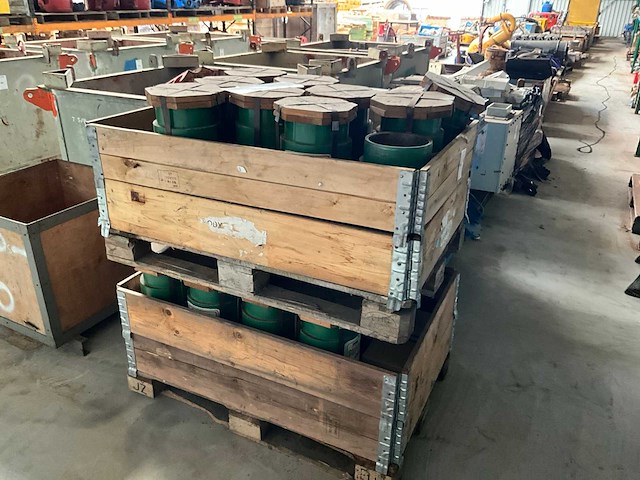 Trw mission inzetbus voor boorinstallatie (21x) "trw mud pump liners" - afbeelding 1 van  4