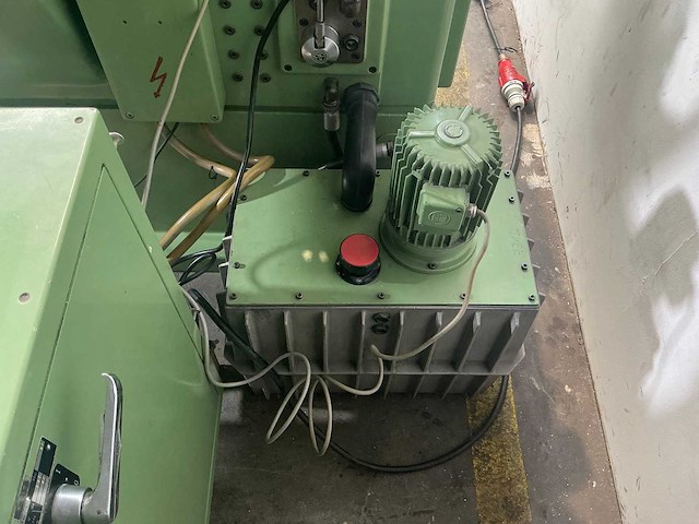 Tschudin - htg 410 - cylindrical grinding machine - afbeelding 9 van  11