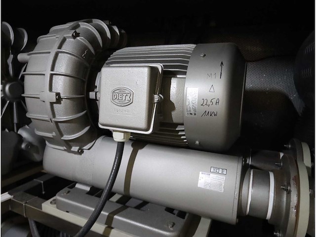 Tsk schill roll-to-roll zonnefolie-reiniger en braaistlijn - afbeelding 22 van  37