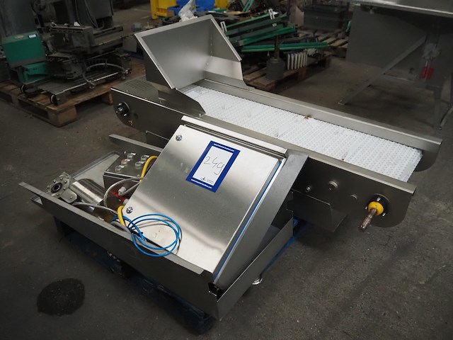 Tst - afbeelding 2 van  8