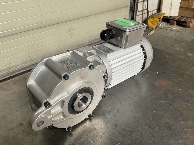 Tsubaki cmfa040 elektromotor met reductor (20x) - afbeelding 2 van  8