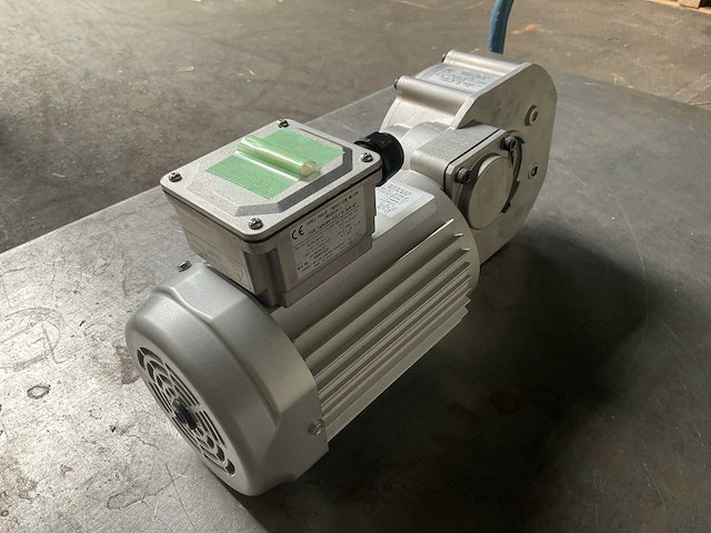 Tsubaki cmfa040 elektromotor met reductor (20x) - afbeelding 4 van  8