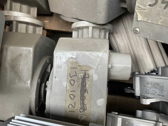 Tsubaki partij elektromotor met reductor - afbeelding 1 van  3