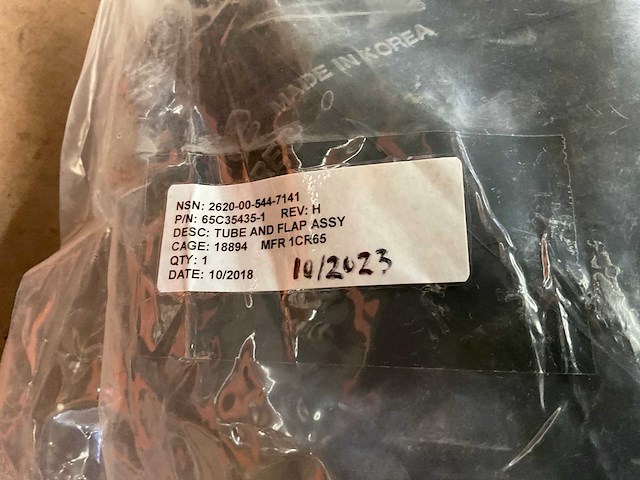 Tube and flap (2x) - afbeelding 1 van  4