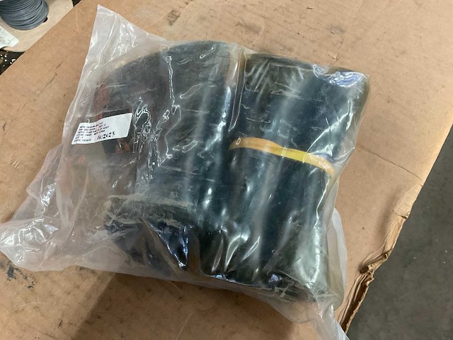 Tube and flap (2x) - afbeelding 1 van  4