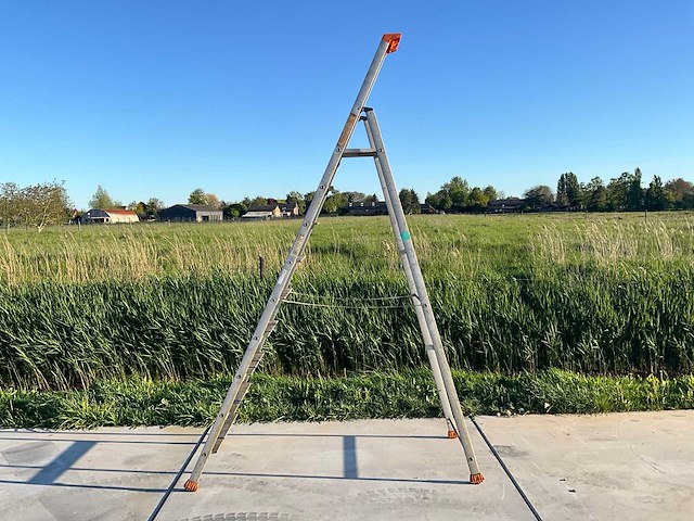 Tubesca aluminium trapladder - afbeelding 4 van  5