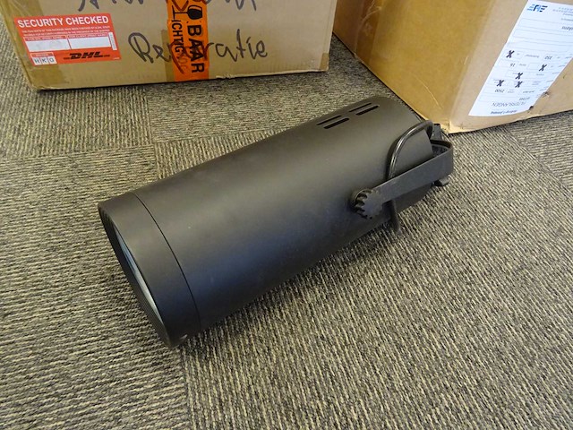 Tubo - 2.15.0231 - lichtspot met rail (18x) - afbeelding 1 van  3