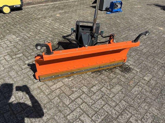 Tuchel - 2014 - sk-f150 - sneeuwschuiver - afbeelding 1 van  6