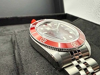 Tudor black bay 58 m7939a1a0ru-0001 | red dial | jubilee | unworn 2026 - afbeelding 9 van  10