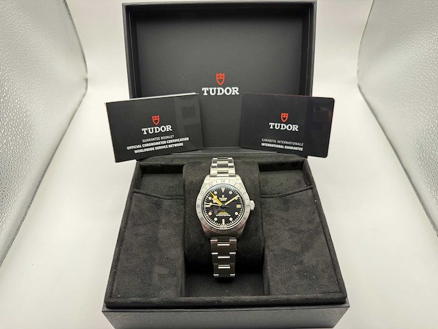 Tudor black bay | black dial | unworn | 2026 - afbeelding 3 van  9