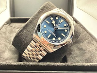 Tudor black bay one 39 | jubilee | blue dial | unworn | 2026 - afbeelding 6 van  12