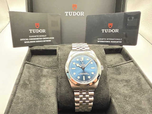 Tudor black bay one 39 | jubilee | blue dial | unworn | 2026 - afbeelding 12 van  12