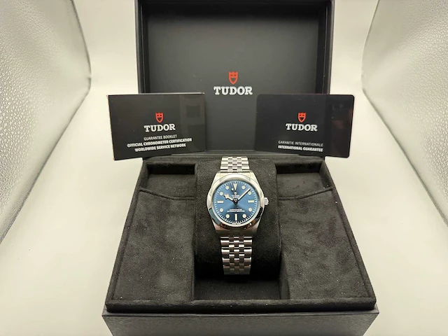 Tudor black bay one 39 | jubilee | blue dial | unworn | 2026 - afbeelding 3 van  12