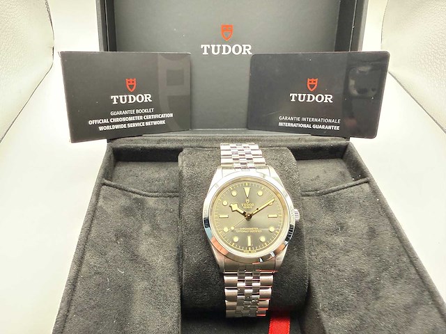 Tudor black bay one 41 | anthracite dial | unworn | 2026 - afbeelding 3 van  12