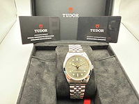 Tudor black bay one 41 | anthracite dial | unworn | 2026 - afbeelding 3 van  12