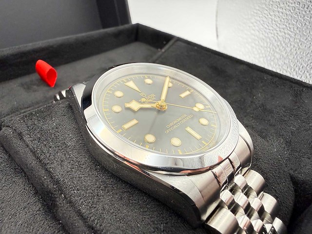 Tudor black bay one 41 | anthracite dial | unworn | 2026 - afbeelding 11 van  12