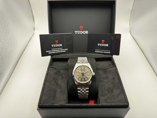 Tudor black bay one 41 | anthracite dial | unworn | 2026 - afbeelding 3 van  9