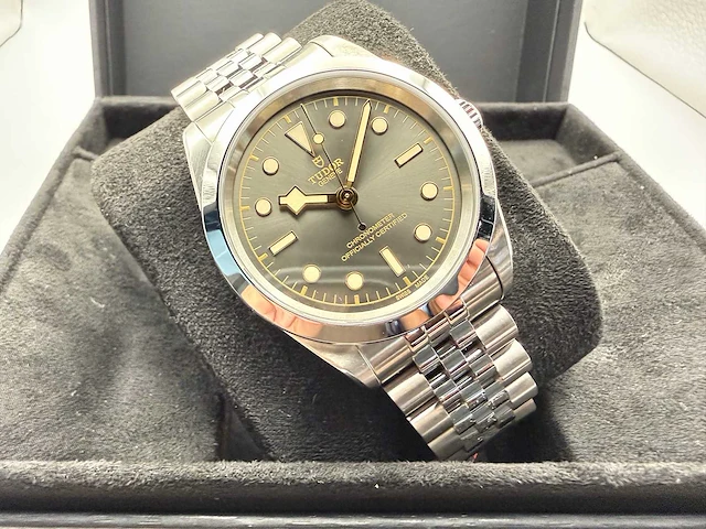 Tudor black bay one 41 | anthracite dial | unworn | 2026 - afbeelding 5 van  12