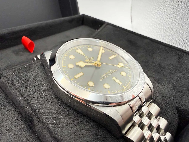 Tudor black bay one 41 | anthracite dial | unworn | 2026 - afbeelding 11 van  12