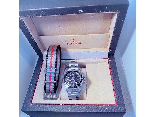 Tudor by rolex submariner snowflake - afbeelding 7 van  13