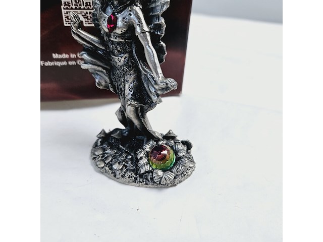 Tudor mint england - fairy queen statuette met zilver vergoten - afbeelding 5 van  8